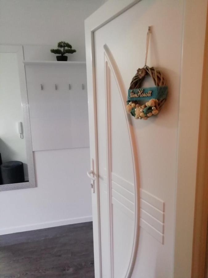 Salvus Apartman Apartment Eger Exterior foto